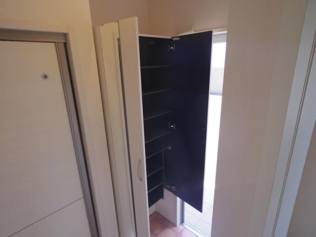  東海道本線/静岡駅 バス12分登呂南下車:停歩10分 1階 築13年