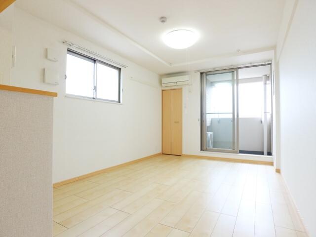  東海道本線/静岡駅 バス18分宮竹児童公園前下車:停歩3分 4階 築12年