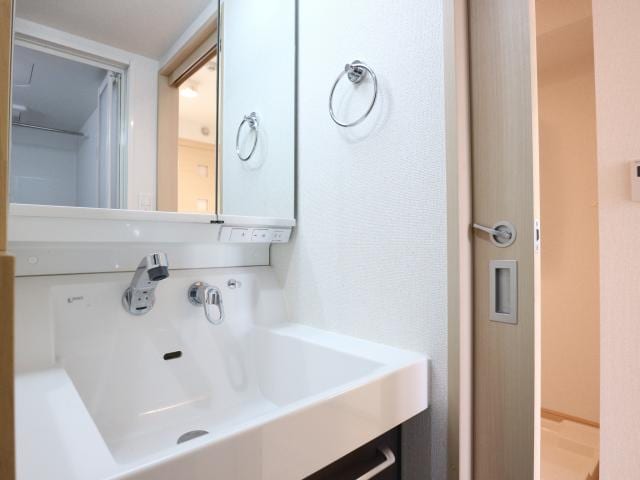  東海道本線/静岡駅 バス18分宮竹児童公園前下車:停歩3分 3階 築12年