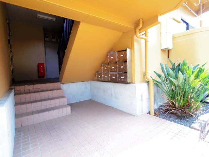  東海道本線/静岡駅 バス20分大浜公園入口下車:停歩6分 1階 築21年