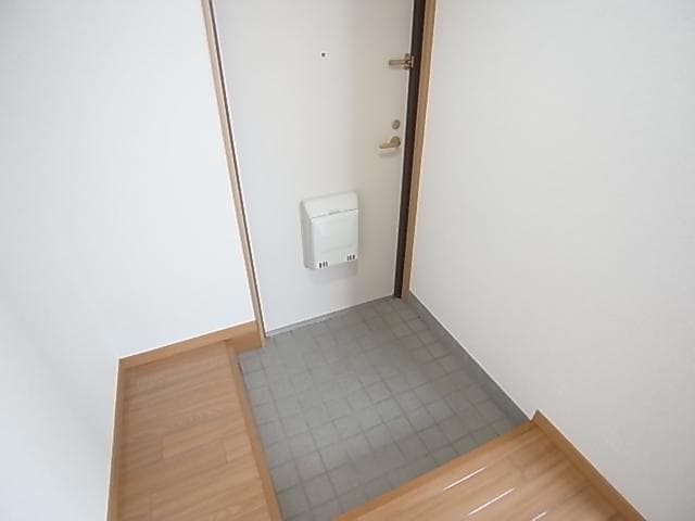  東海道本線/静岡駅 バス20分大浜公園入口下車:停歩6分 1階 築21年