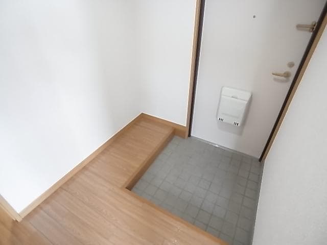  東海道本線/静岡駅 バス20分大浜公園入口下車:停歩6分 1階 築21年