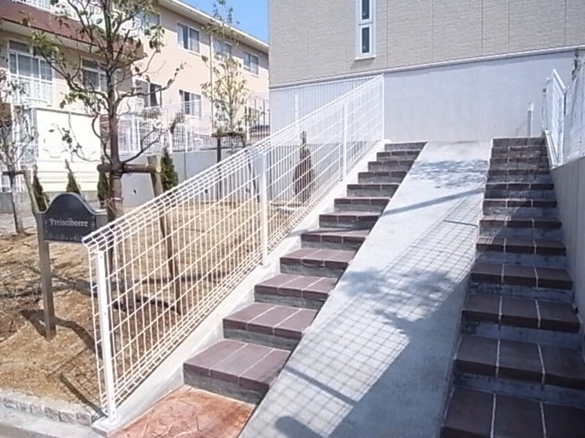  東海道本線/静岡駅 バス19分宮川下車:停歩4分 1階 築12年