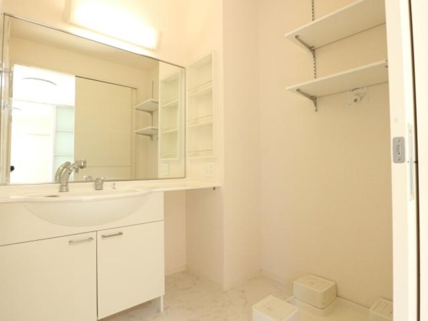  東海道本線/静岡駅 バス19分宮川下車:停歩4分 1階 築12年