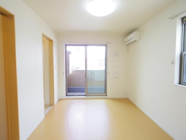  東海道本線/静岡駅 バス13分登呂コープタウン入口下車:停歩3分 1階 築12年