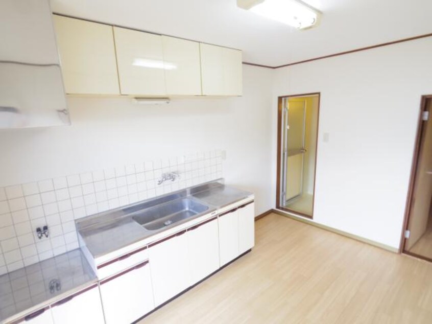  東海道本線/静岡駅 バス14分緑が丘下車:停歩6分 3階 築37年