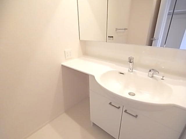  東海道本線/静岡駅 バス23分大谷中(石田街道線)下車:停歩2分 1階 築12年