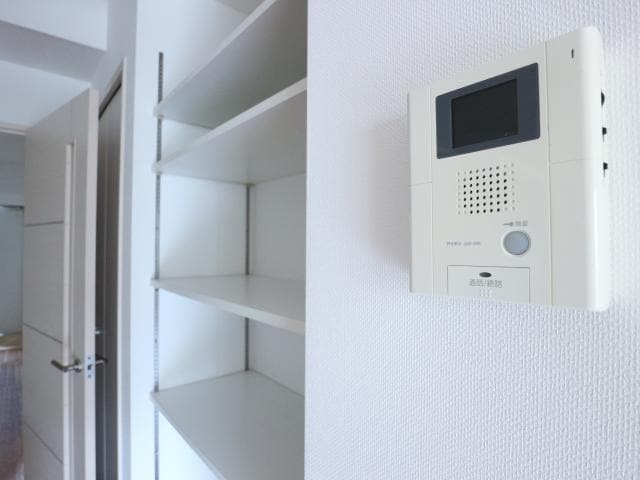  東海道本線/静岡駅 バス20分登呂コープタウン下車:停歩4分 2階 築11年