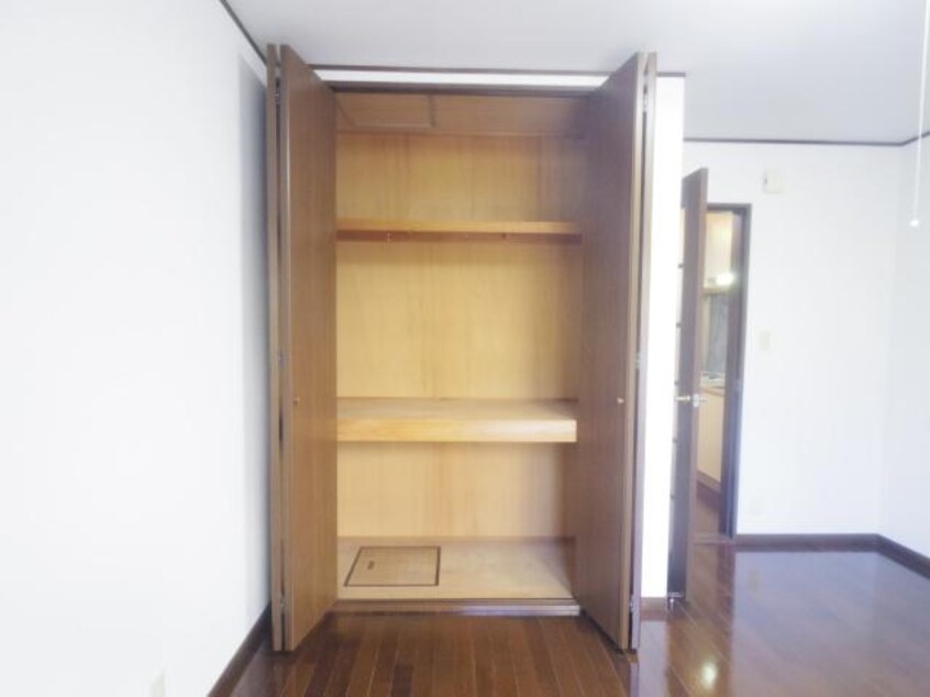  東海道本線/東静岡駅 バス10分畑守稲荷前下車:停歩7分 1階 築31年