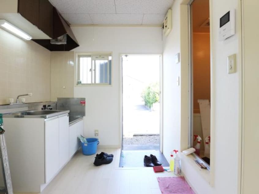  東海道本線/静岡駅 バス22分堀ノ内下車:停歩8分 1階 築28年