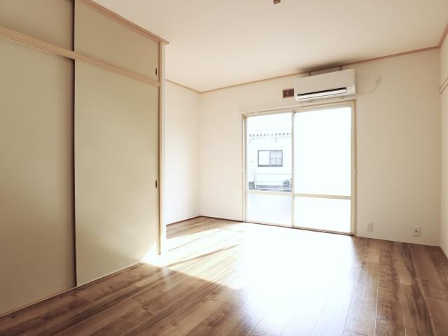  東海道本線/静岡駅 バス18分小鹿下車:停歩4分 1階 築38年