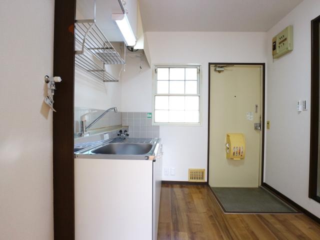  東海道本線/静岡駅 バス18分小鹿下車:停歩4分 1階 築38年