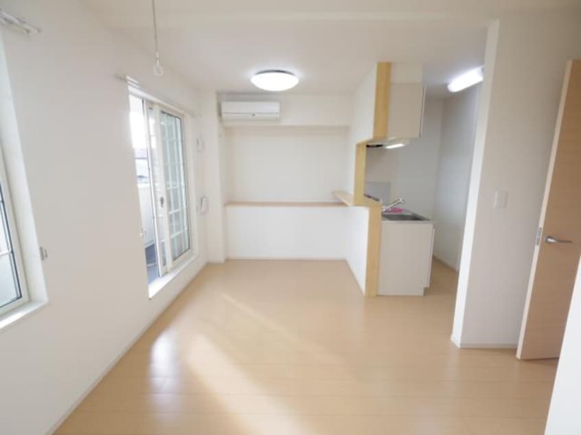  東海道本線/焼津駅 バス25分すみれ台団地下車:停歩7分 2階 築12年