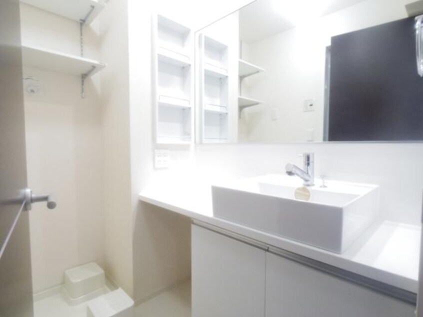  東海道本線/静岡駅 バス13分下島北下車:停歩7分 2階 築12年