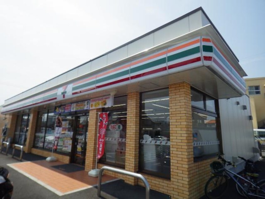 セブンイレブン静岡西島店(コンビニ)まで381m 東海道本線/静岡駅 バス13分下島北下車:停歩7分 2階 築12年