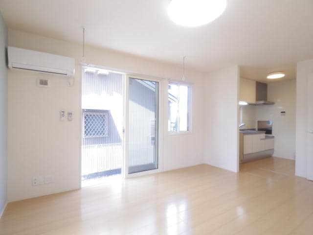  東海道本線/静岡駅 バス23分大谷小学校前下車:停歩7分 1階 築11年