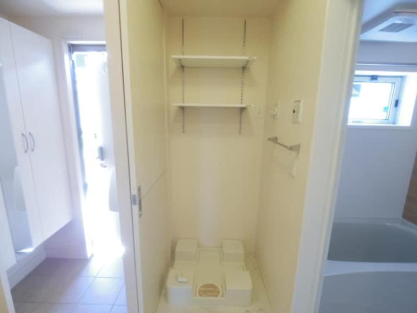  東海道本線/静岡駅 バス23分大谷小学校前下車:停歩7分 1階 築11年