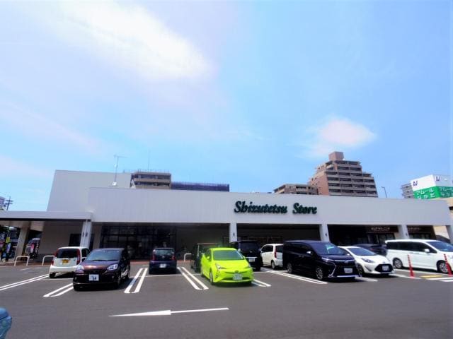 しずてつストア藤枝駅南店(スーパー)まで738m 東海道本線/藤枝駅 徒歩11分 1階 築28年