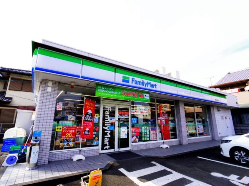 ファミリーマート藤枝駅南通り店(コンビニ)まで268m 東海道本線/藤枝駅 徒歩10分 1階 築25年