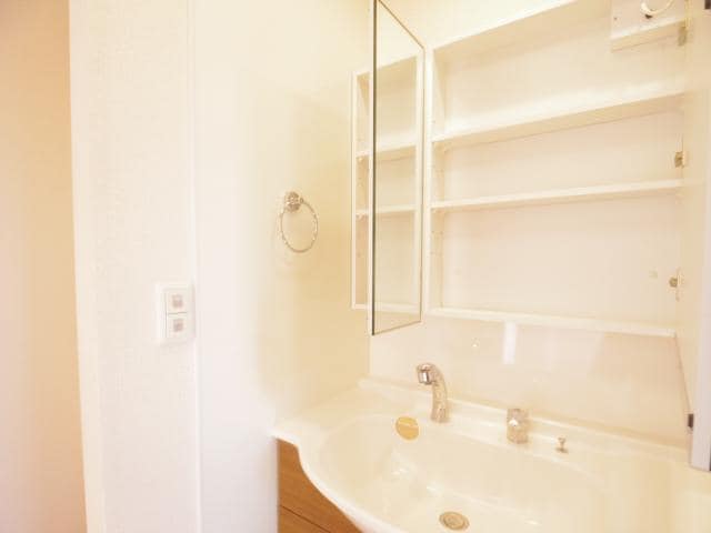  東海道本線/西焼津駅 徒歩20分 2階 築11年