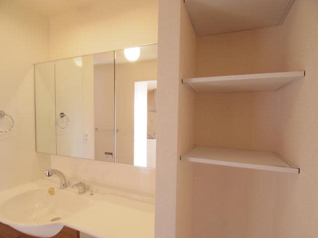  東海道本線/西焼津駅 徒歩20分 2階 築11年