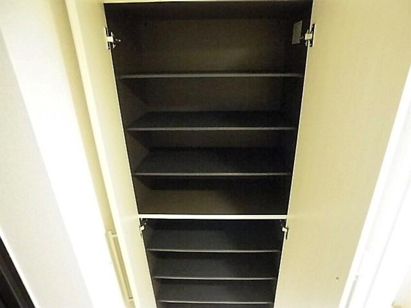  東海道本線/静岡駅 バス22分中島団地前下車:停歩7分 1階 築11年