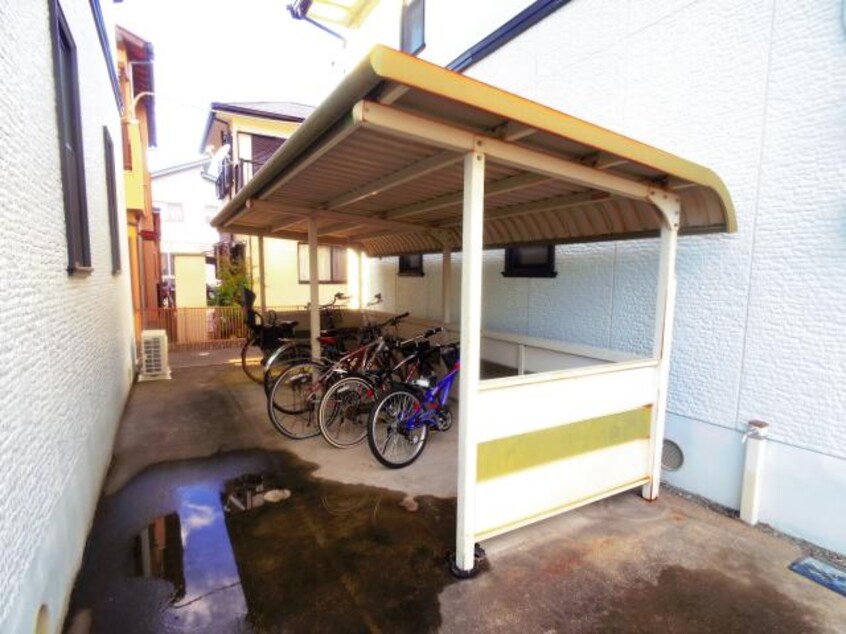  東海道本線/静岡駅 バス8分中田四丁目下車:停歩9分 2階 築28年