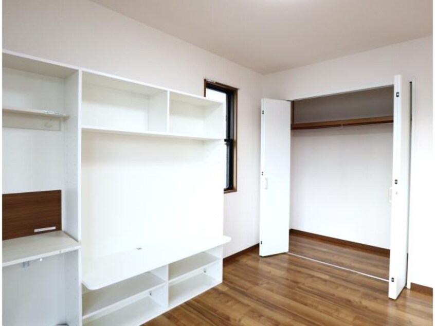  東海道本線/静岡駅 バス8分中田四丁目下車:停歩9分 2階 築28年