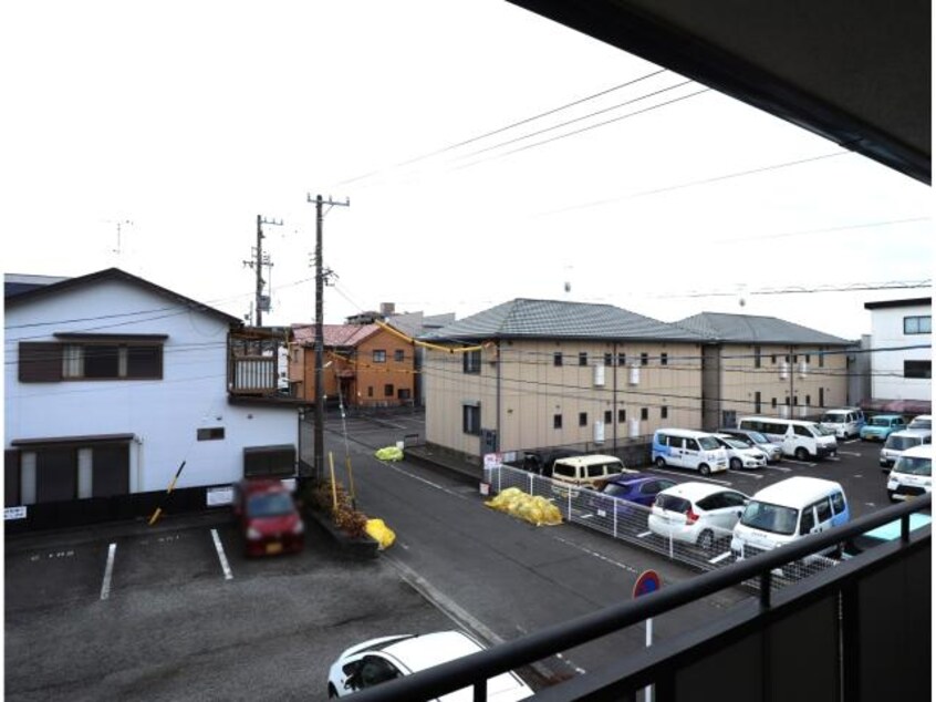  東海道本線/静岡駅 バス8分中田四丁目下車:停歩9分 2階 築28年