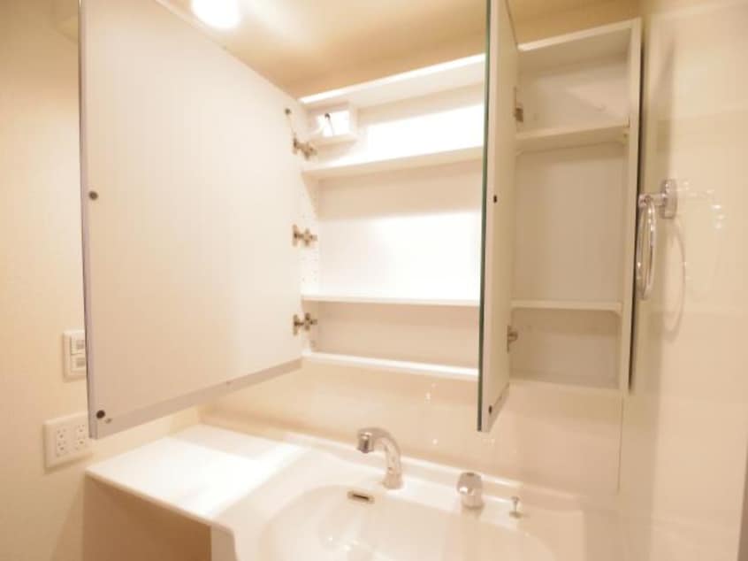  東海道本線/静岡駅 バス19分宮川下車:停歩3分 2階 築11年