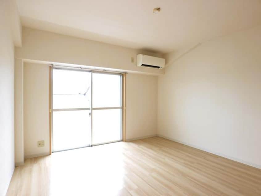  東海道本線/静岡駅 バス8分中田三丁目西下車:停歩5分 3階 築23年