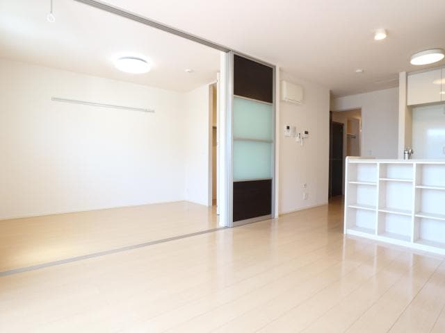  東海道本線/静岡駅 バス16分西脇下下車:停歩5分 1階 築10年