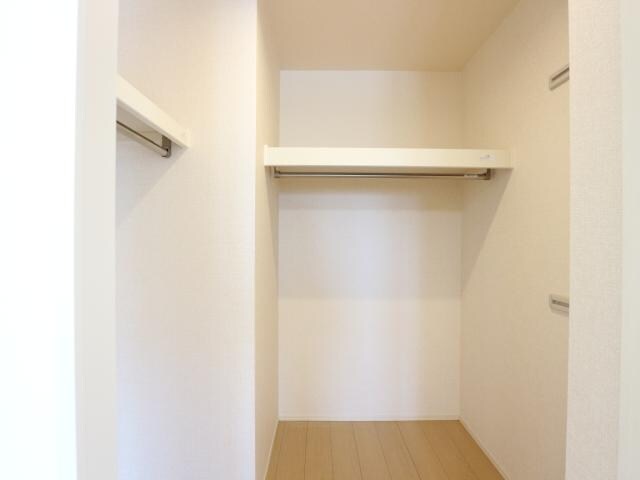  東海道本線/静岡駅 バス16分西脇下下車:停歩5分 1階 築10年