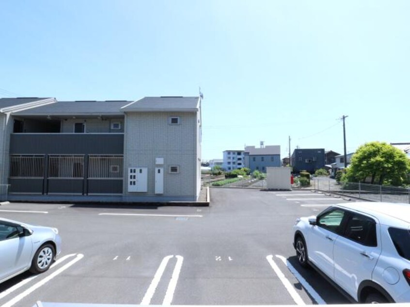  東海道本線/静岡駅 バス16分西脇下下車:停歩5分 1階 築10年