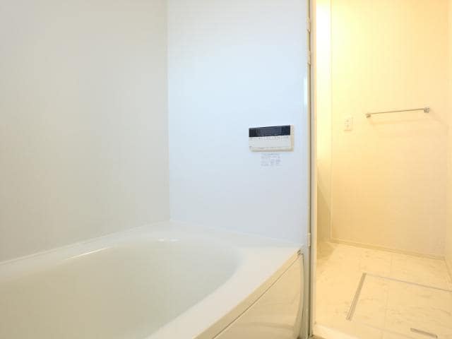  東海道本線/静岡駅 バス16分西脇下下車:停歩5分 1階 築10年