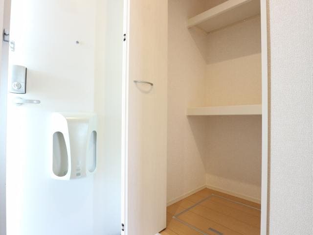  東海道本線/静岡駅 バス16分西脇下下車:停歩5分 1階 築10年