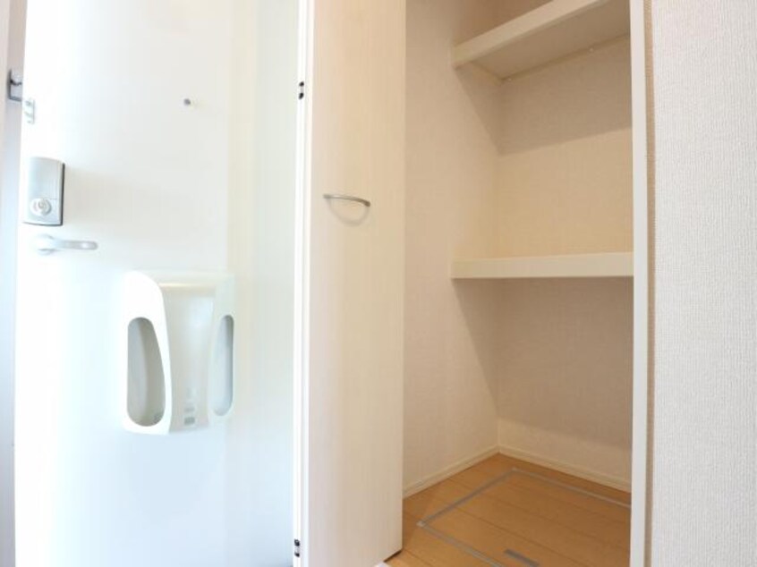  東海道本線/静岡駅 バス16分西脇下下車:停歩5分 1階 築10年