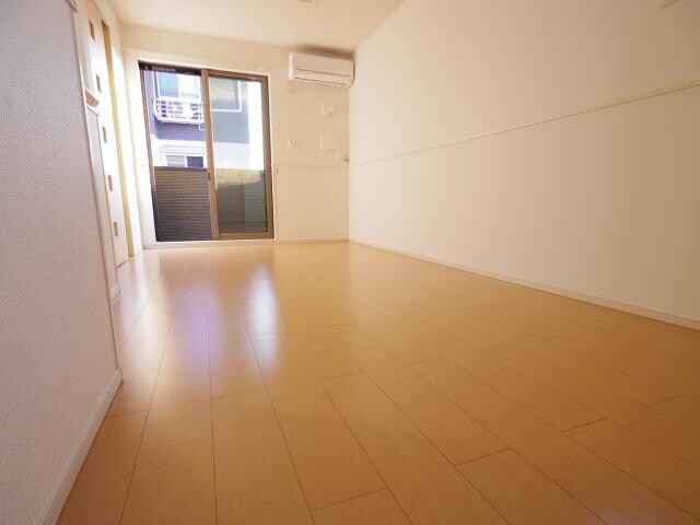  東海道本線/静岡駅 バス20分堀ノ内下車:停歩7分 1階 築10年