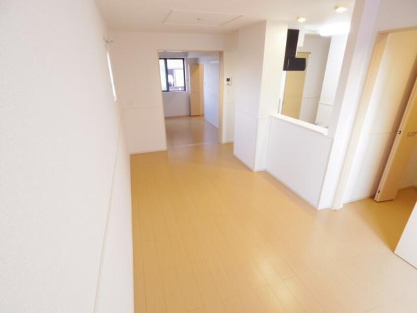  東海道本線/静岡駅 バス20分堀ノ内下車:停歩7分 1階 築10年