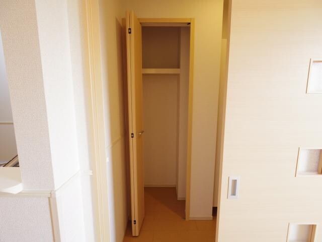  東海道本線/静岡駅 バス20分堀ノ内下車:停歩7分 1階 築10年