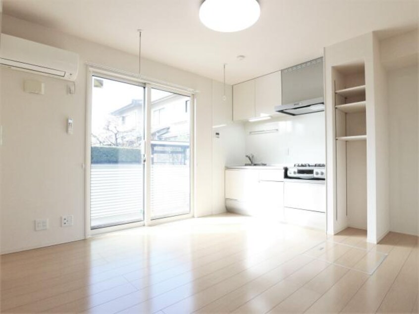  東海道本線/静岡駅 バス17分宮竹二丁目下車:停歩4分 1階 築10年