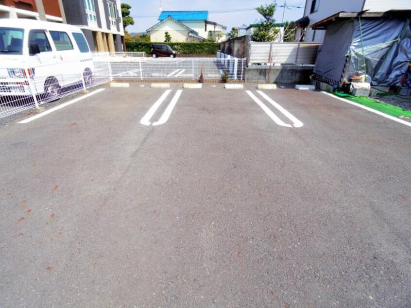  東海道本線/静岡駅 バス17分宮竹二丁目下車:停歩4分 1階 築10年