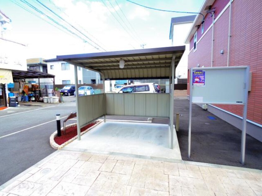  東海道本線/静岡駅 バス12分石田下車:停歩2分 2階 築10年