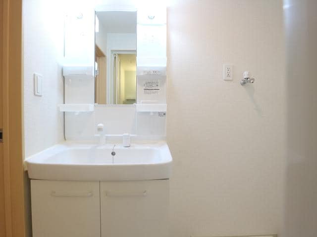  東海道本線/静岡駅 バス12分石田下車:停歩2分 2階 築10年