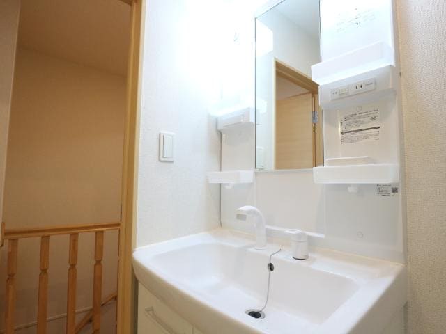  東海道本線/静岡駅 バス12分石田下車:停歩2分 2階 築10年