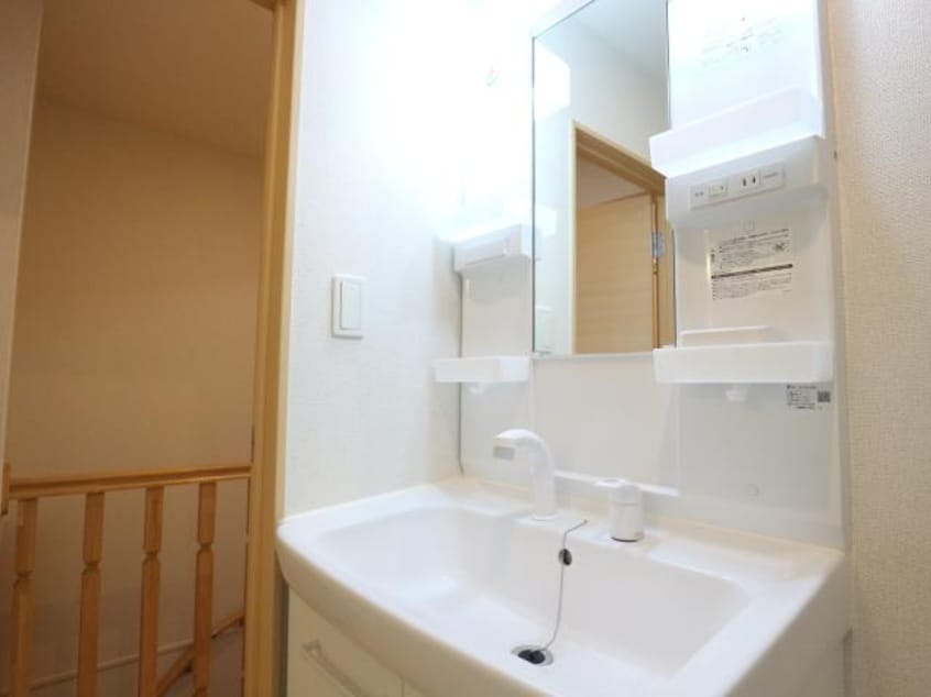  東海道本線/静岡駅 バス12分石田下車:停歩2分 2階 築10年