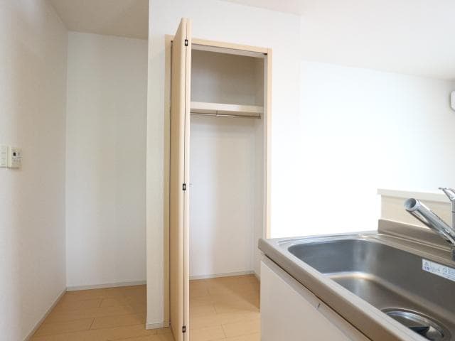  東海道本線/静岡駅 バス12分石田下車:停歩2分 2階 築10年