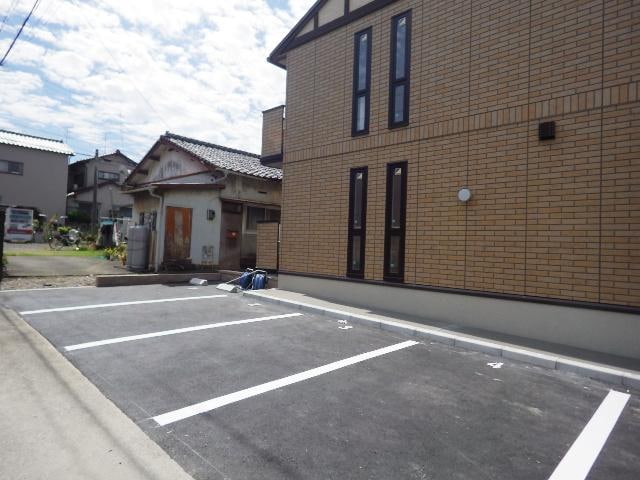  東海道本線/静岡駅 バス20分小鹿公民館下車:停歩8分 1階 築10年