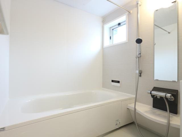  東海道本線/静岡駅 バス20分小鹿公民館下車:停歩8分 1階 築10年