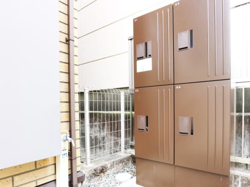  東海道本線/静岡駅 バス20分小鹿公民館下車:停歩8分 1階 築10年